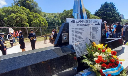 Inauguraron un memorial en honor a los tripulantes del Ara San Juan Inauguraron un memorial en honor a los tripulantes del Ara San Juan