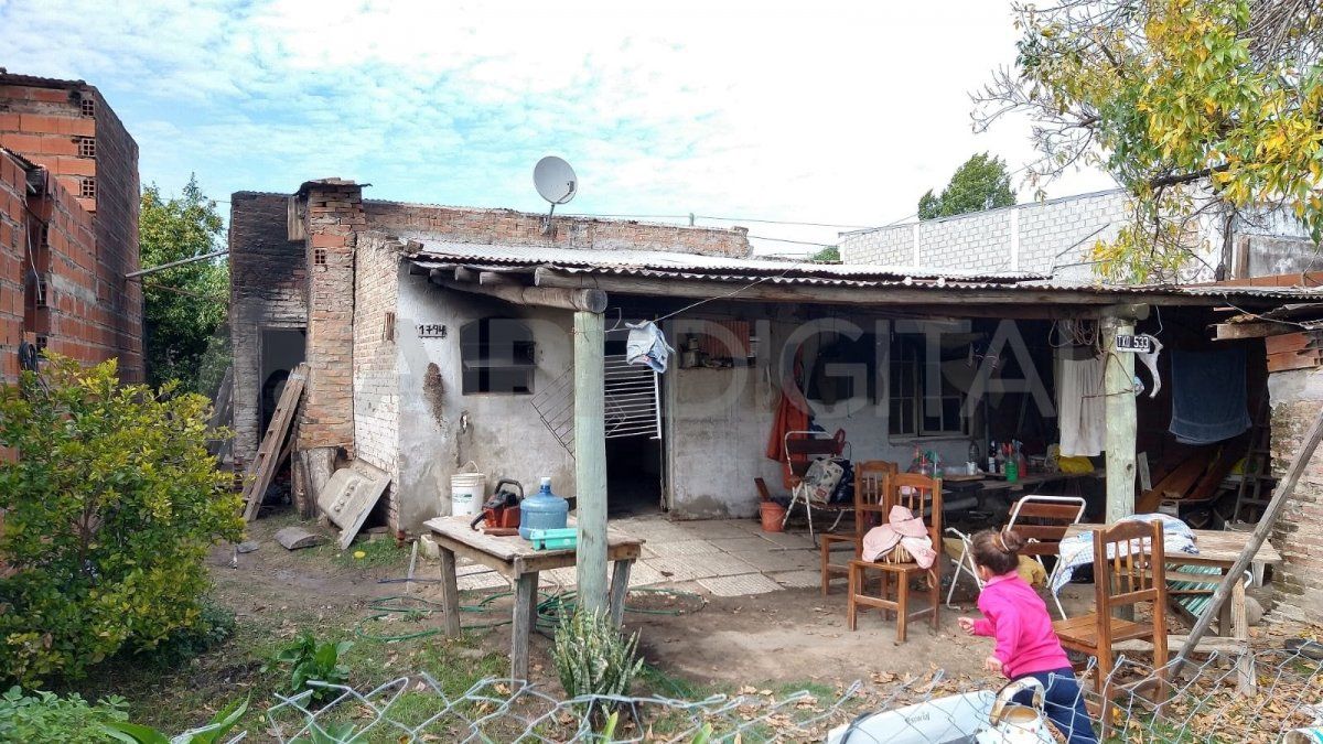 Quienes quieran colaborar con Antonia, pueden hacerlo acercándose a la vivienda siniestrada en San José del Rincón (Ruta 1, Km 6 n° 1794).