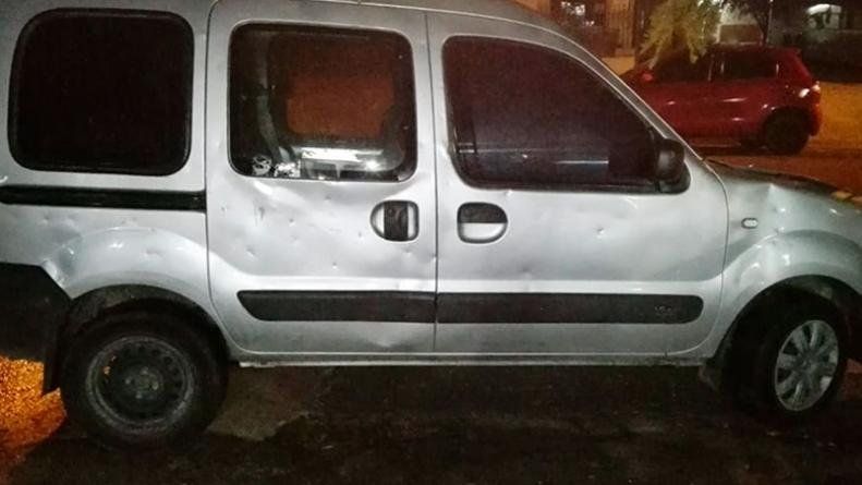 La camioneta que le rayó al padre