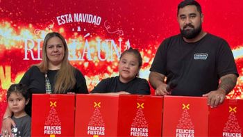 Cuatro familias aprovecharon el feriado y armaron sus cajas solidarias para la campaña de AIRE y Los Sin Techo