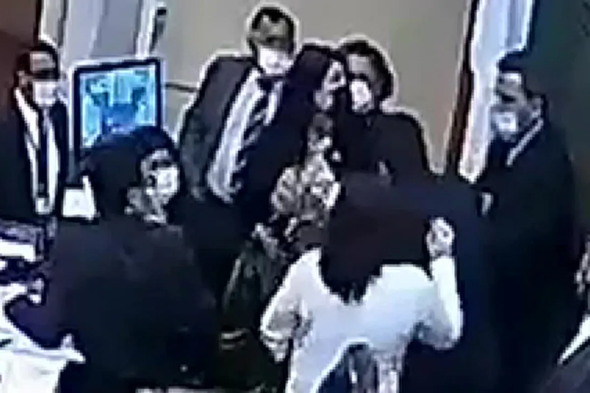 Dos diputados chilenos se agarraron a golpes en el Congreso