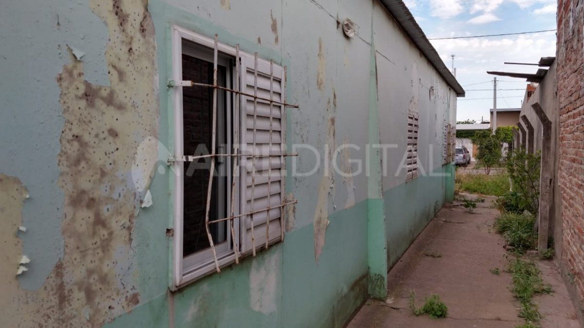 Ingresaron al interior del inmueble tras violentar una ventana lateral de la institución educativa
