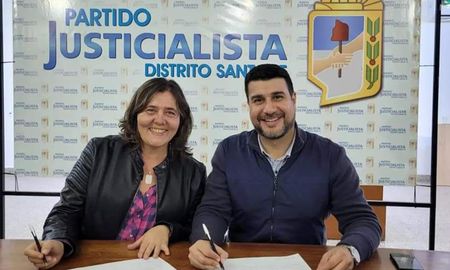 “Si tiene pruebas tiene que recurrir a la Justicia porque las denuncias son muy graves”, señaló el precandidato a gobernador. “Si tiene pruebas tiene que recurrir a la Justicia porque las denuncias son muy graves”, señaló el precandidato a gobernador.