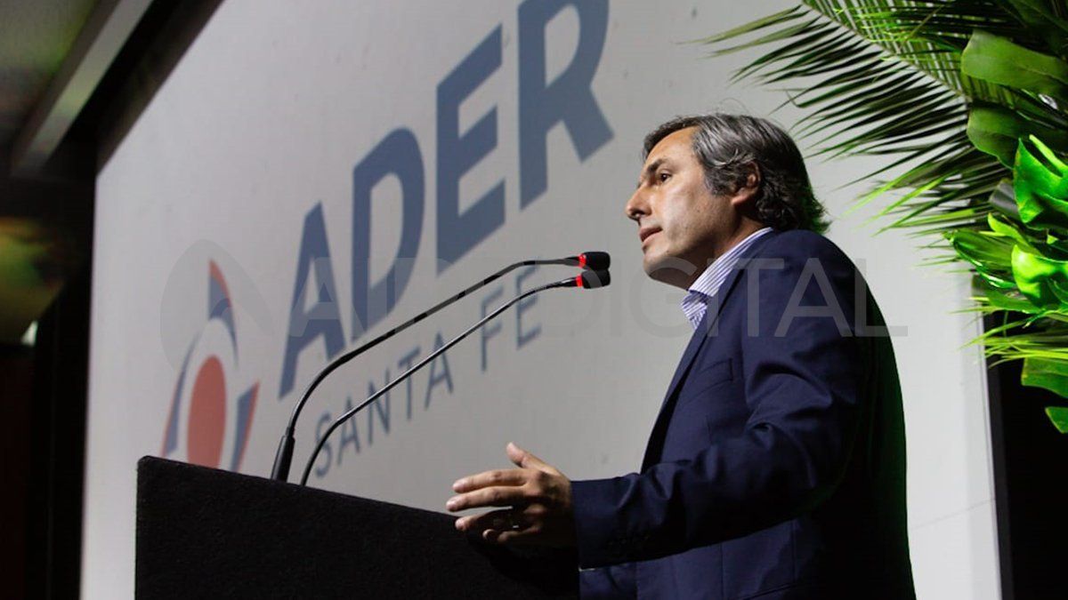 Ader organizó el Primer Coloquio en el marco del 15° aniversario de la entidad y se realiza en el Museo de la Constitución.