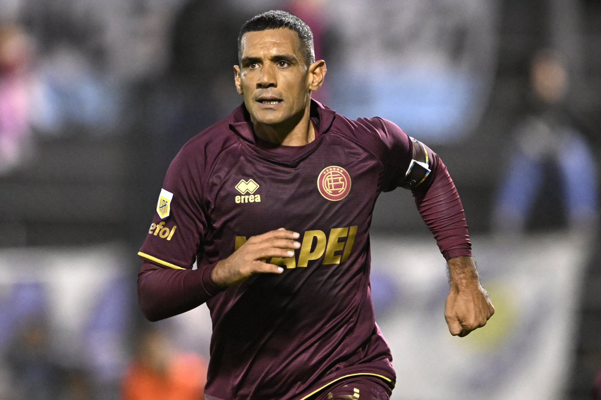 José Sand seguirá jugando en Lanús. José Sand seguirá jugando en Lanús.