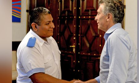 Este viernes comienza el juicio contra el policía Luis Chocobar, que mató a un asaltante que acuchilló a un turista. El efectivo fue liberado y recibido por el expresidente Mauricio Macri. El hecho ocurrió en el 2017.