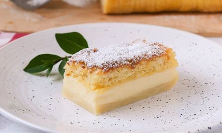 Pastel mágico de vainilla y limón: la receta fácil que sale del horno con tres capas. Pastel mágico de vainilla y limón: la receta fácil que sale del horno con tres capas.