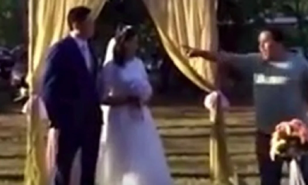 Frenó todo un casamiento y enfrentó a su ex yerno: ¡Aquí no hay boda! Frenó todo un casamiento y enfrentó a su ex yerno: ¡Aquí no hay boda!