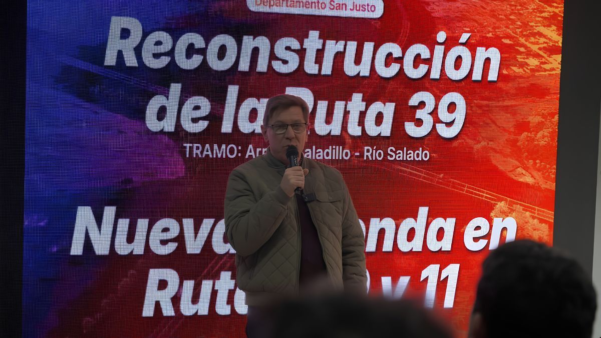 La inversión de la obra supera los 54.000 millones de pesos para reconstruir un tramo de 38,6 kilómetros entre el arroyo Saladillo Amargo y el río Salado. La inversión de la obra supera los 54.000 millones de pesos para reconstruir un tramo de 38,6 kilómetros entre el arroyo Saladillo Amargo y el río Salado.