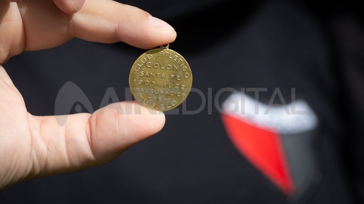 Medalla conmemorativa de la inauguración del estadio de Colón.