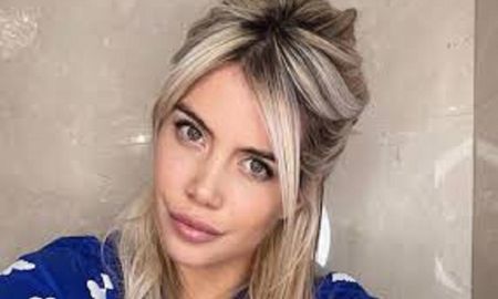 Wanda Nara tuvo que limpiar la casa de una amiga luego del desastre que hicieron sus hijos. Wanda Nara tuvo que limpiar la casa de una amiga luego del desastre que hicieron sus hijos.