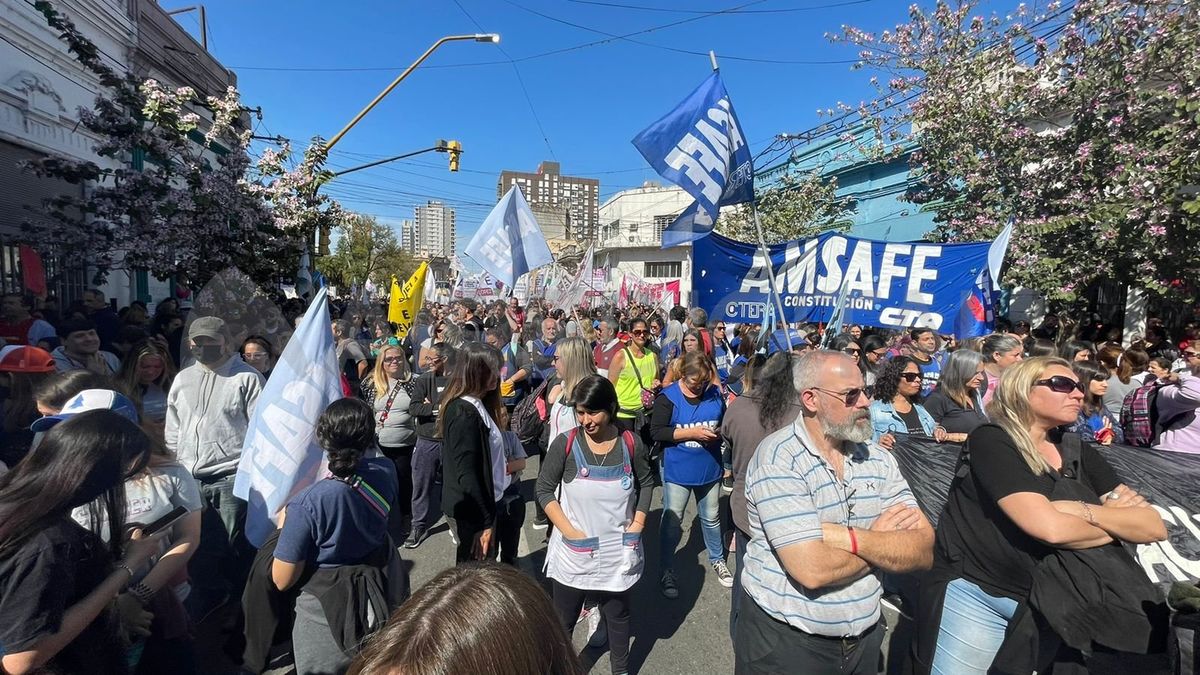 Conflicto Docente: Amsafé La Capital Acepta Y Rosario Rechaza La Oferta ...