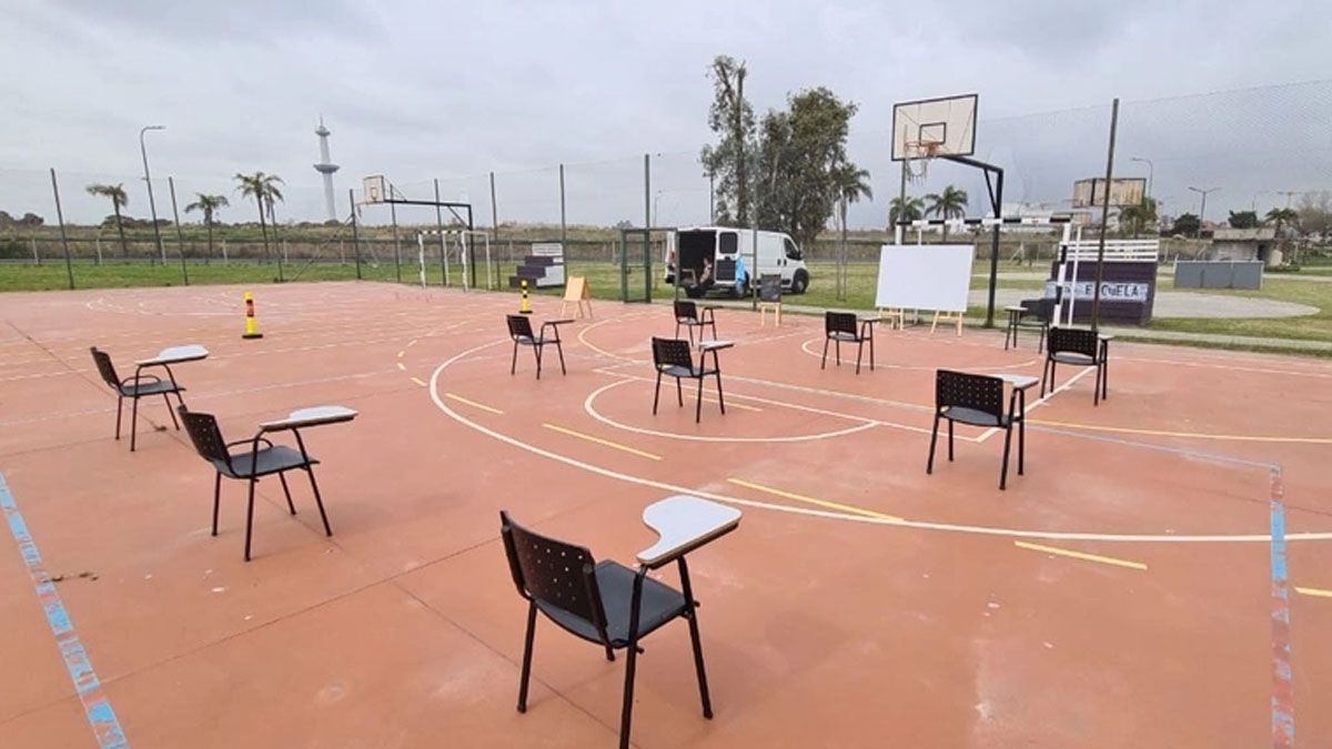 La propuesta de la ministra de Educación de la Ciudad de Buenos Aires de dar clases al aire libre cosechó críticas de parte de los gremios docentes