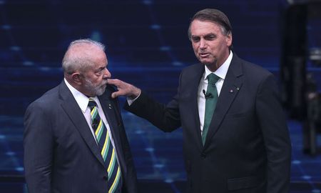 Lula y Bolsonaro en el debate del domingo a la noche, rumbo al balotaje en Brasil. Lula y Bolsonaro en el debate del domingo a la noche, rumbo al balotaje en Brasil.
