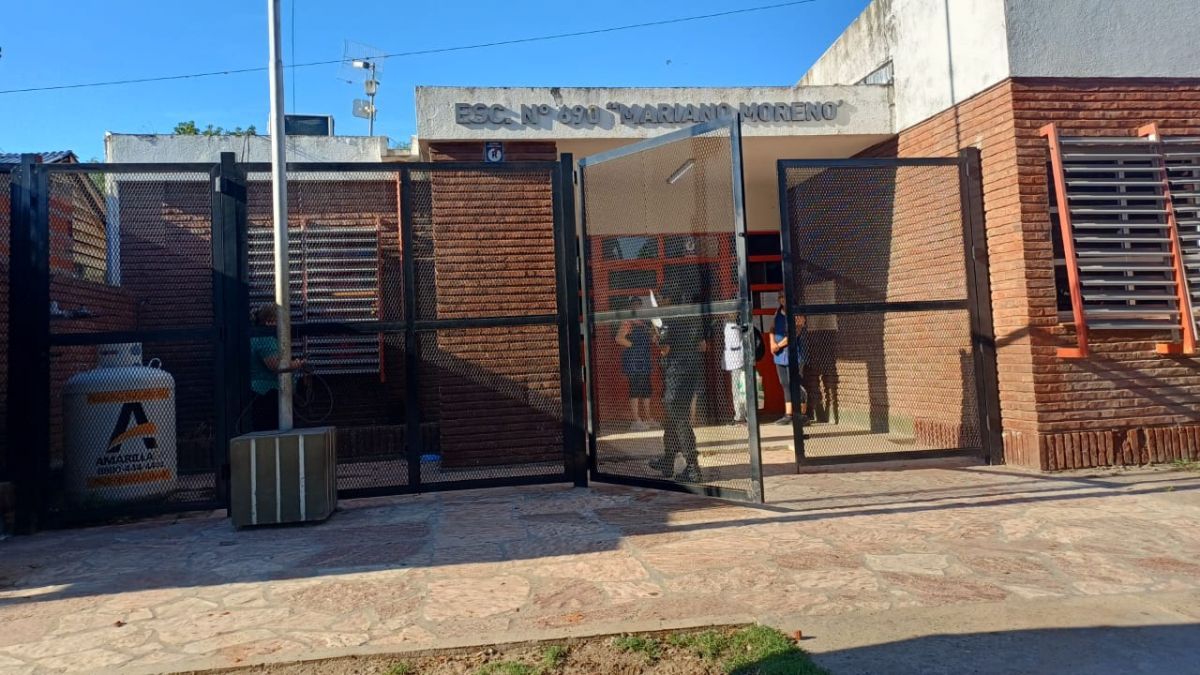 Ocurrió en la Escuela Mariano Moreno N° 690. Robaron alimentos