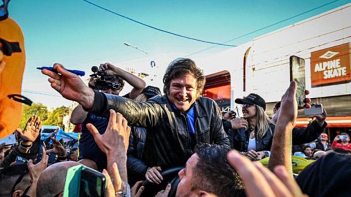 Javier Milei casi no sumó votos nuevos después de las primarias y encara el balotaje con serias dificultades políticas.