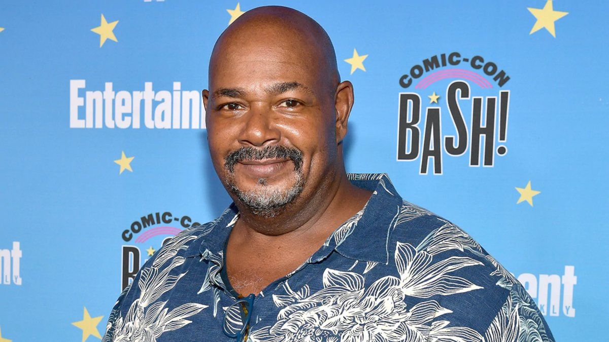 Kevin Michael Richardson doblará al Dr. Hibbert en "Los Simpson". 