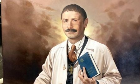 Artémides Zatti fue conocido por su labor en la Patagonia al servicio de las personas necesitadas, durante los inicios del siglo XX. Artémides Zatti fue conocido por su labor en la Patagonia al servicio de las personas necesitadas, durante los inicios del siglo XX.