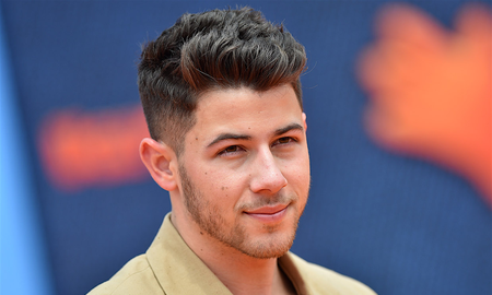 Nick Jonas, miembro de los Jonas Brothers, se encontraba trabajando en un secreto proyecto, cuando tuvo que ser trasladado en ambulancia al hospital. Nick Jonas, miembro de los Jonas Brothers, se encontraba trabajando en un secreto proyecto, cuando tuvo que ser trasladado en ambulancia al hospital.
