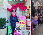Ampi, la nena santafesina que lucha contra el cáncer y recibió el saludo de Messi, volvió a la escuela. Ampi, la nena santafesina que lucha contra el cáncer y recibió el saludo de Messi, volvió a la escuela.