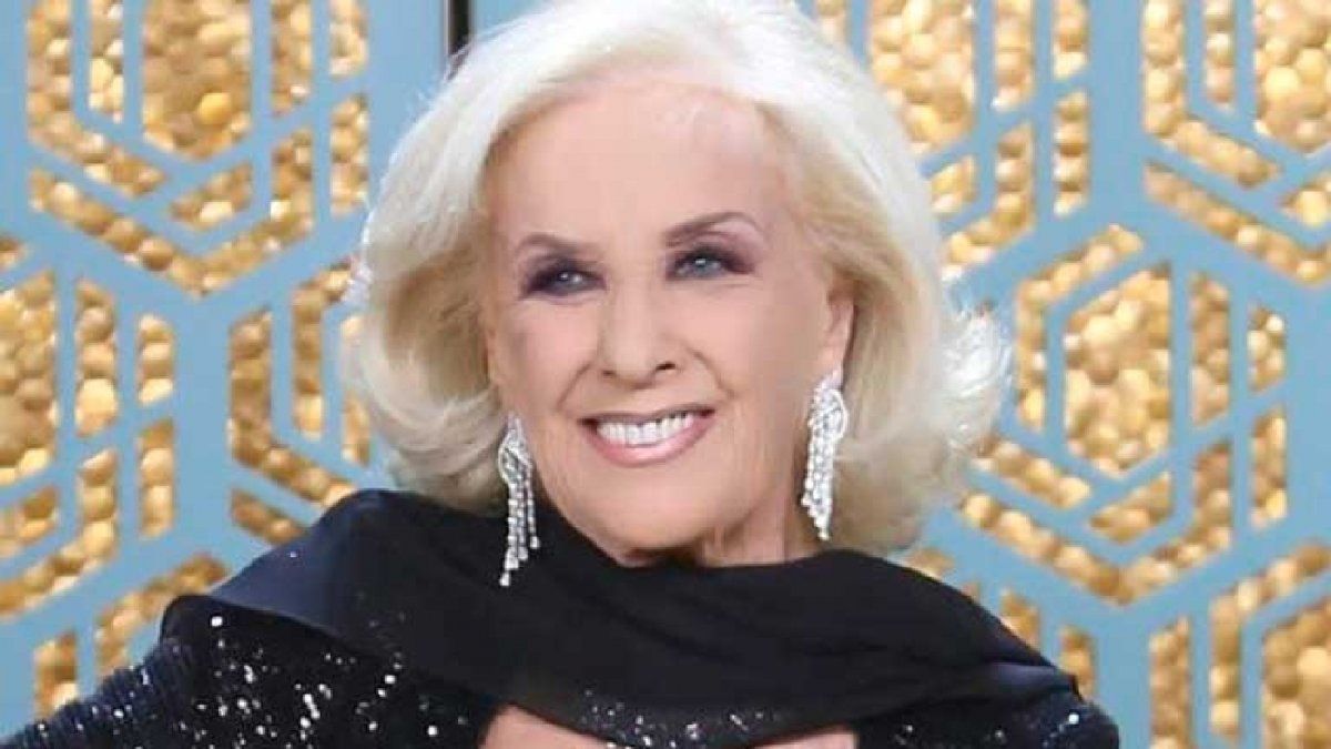 Mirtha Legrand se prepara para soplar 95 velitas.