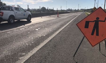 Continúa el relevamiento de la calzada sobre la ruta N° 168. Continúa el relevamiento de la calzada sobre la ruta N° 168.