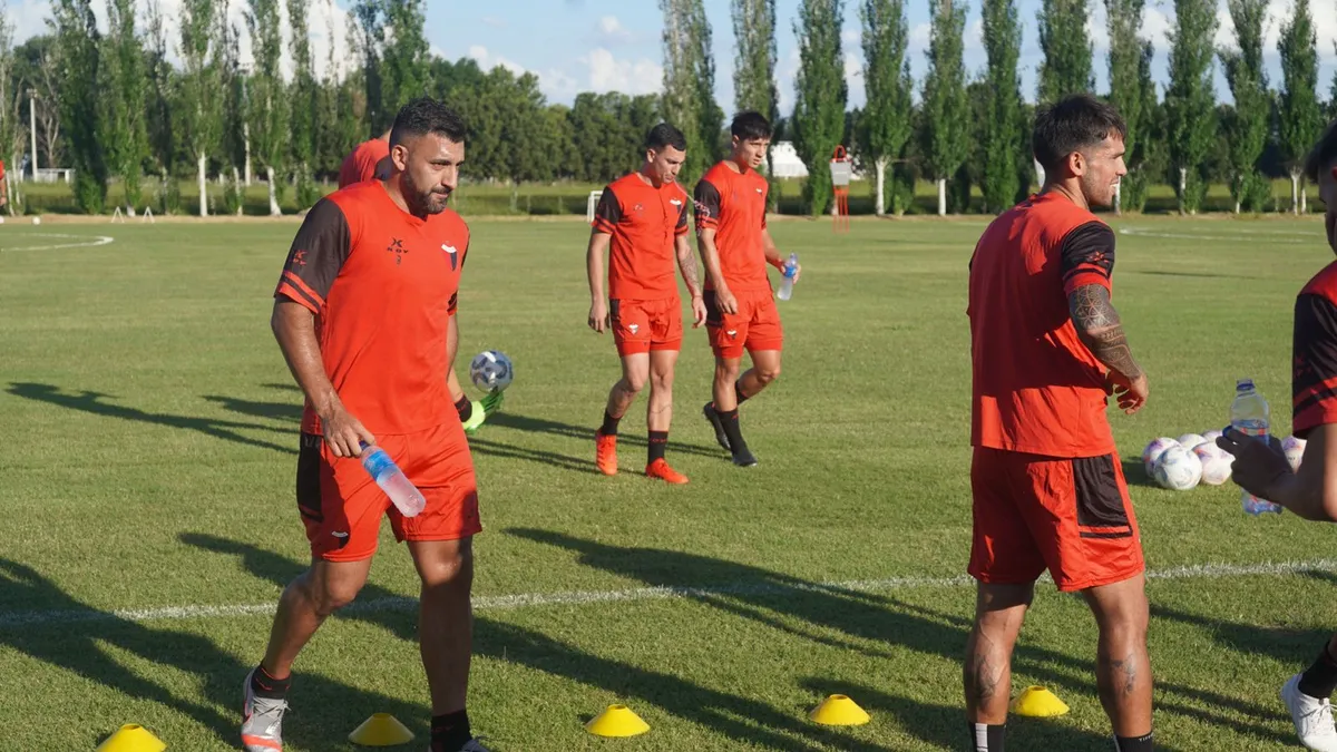 Wanchope Ábila no se presentó al entrenamiento de Colón. Wanchope Ábila no se presentó al entrenamiento de Colón.
