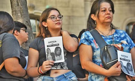 cordoba y rosario marchan para pedir justicia por tania gandolfi y su hija agustina cordoba y rosario marchan para pedir justicia por tania gandolfi y su hija agustina