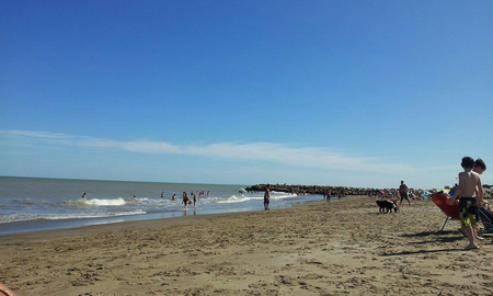 Mar de Cobo se convirtió en una de las playas más elegidas de la Costa Atlántica Mar de Cobo se convirtió en una de las playas más elegidas de la Costa Atlántica