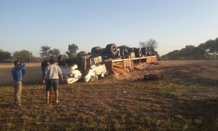Horror en Chaco: asesinó a su pareja a cuchilladas, chocó de frente a un camión y mató al conductor Horror en Chaco: asesinó a su pareja a cuchilladas, chocó de frente a un camión y mató al conductor