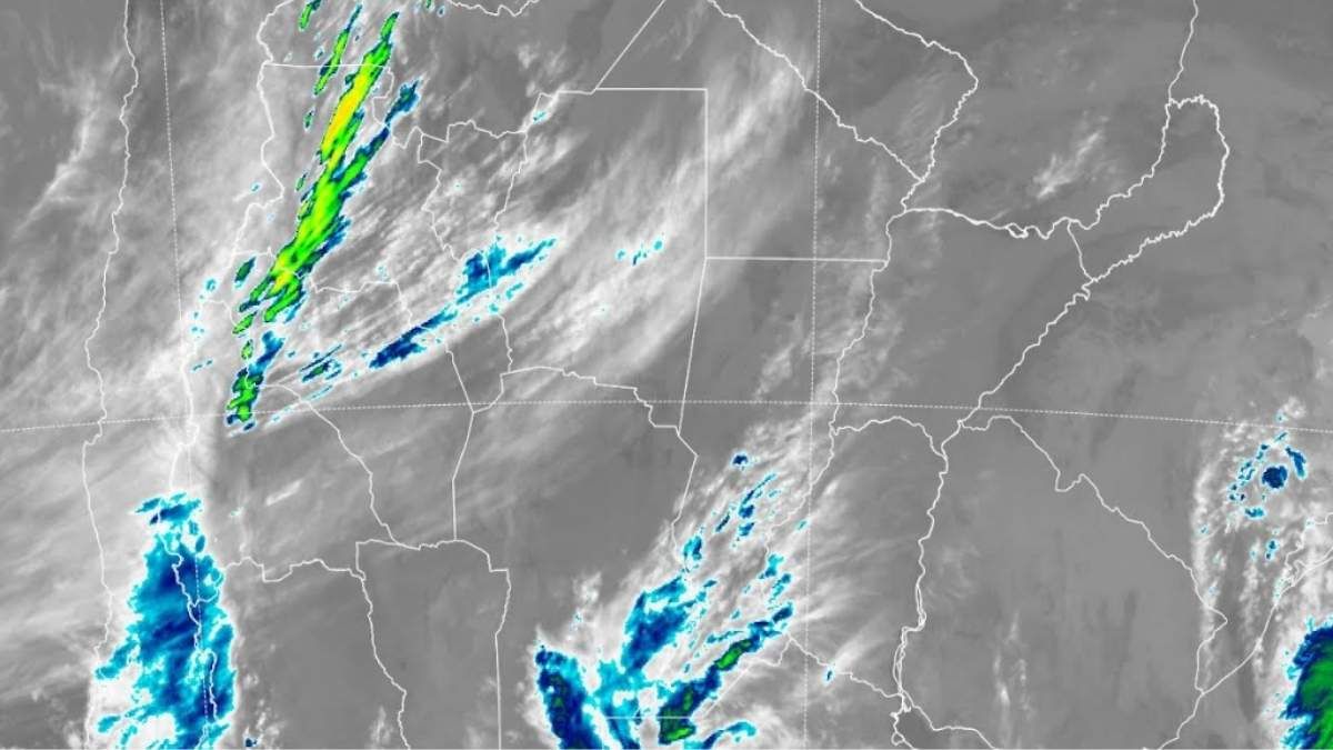 La cobertura nubosa disminuirá y las temperaturas bajarán de manera marcada por el ingreso de una masa de aire frío desde el sur. La cobertura nubosa disminuirá y las temperaturas bajarán de manera marcada por el ingreso de una masa de aire frío desde el sur.