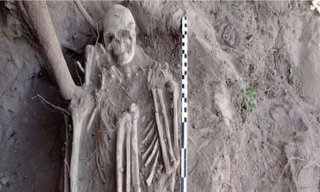 Investigadoras argentinas registran doce tumbas de 6.000 años de antigüedad en Catamarca Investigadoras argentinas registran doce tumbas de 6.000 años de antigüedad en Catamarca