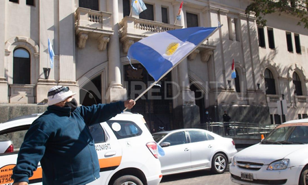 La protesta terminó en la puerta del palacio de Tribunales de la capital provincial La protesta terminó en la puerta del palacio de Tribunales de la capital provincial