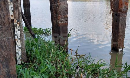 Se espera que para los próximos días el río Paraná repunte en el Puerto de Santa Fe. Se espera que para los próximos días el río Paraná repunte en el Puerto de Santa Fe.