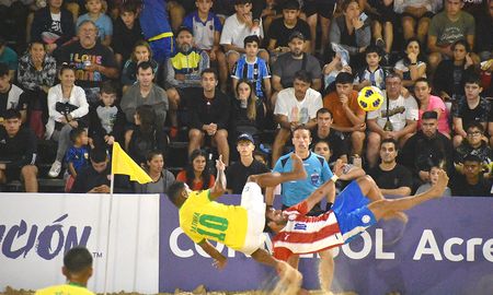 El partido de ida entre Brasil y Paraguay se disputó el sábado y fue victoria por 6-2 para los cariocas. El partido de ida entre Brasil y Paraguay se disputó el sábado y fue victoria por 6-2 para los cariocas.