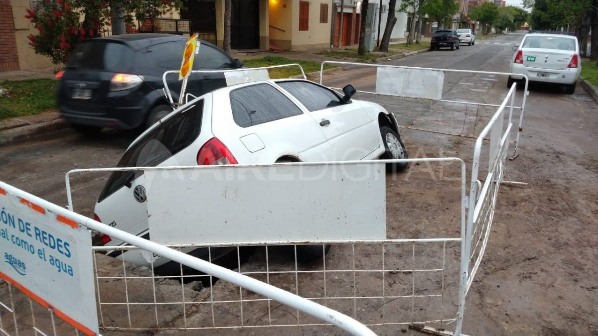 Este lunes por la mañana el móvil de Aire de Santa Fe estuvo en el lugar del accidente.