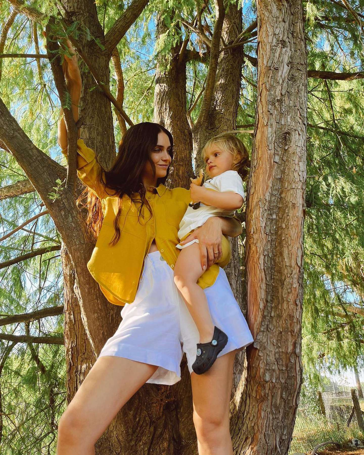 El look al tono de Zaira y su hijo.