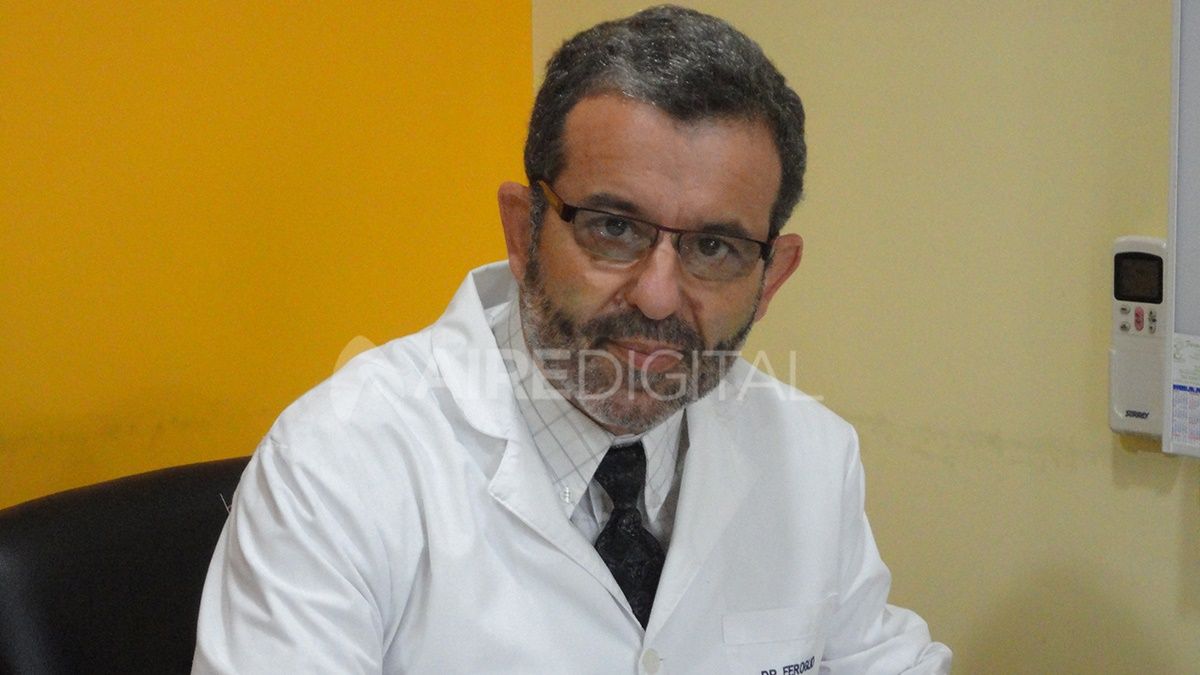 La pluma a la par del estetoscopio: los médicos que también buscan respuestas en la poesía