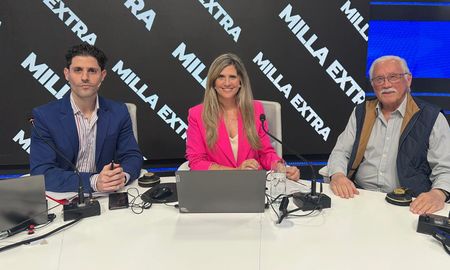 Ángel Poma Ré, el presidente del Parque Industrial de Sauce Viejo, pasó por Milla Extra y dialogó con los conductores, Facundo González y Luciana Trinchieri. Ángel Poma Ré, el presidente del Parque Industrial de Sauce Viejo, pasó por Milla Extra y dialogó con los conductores, Facundo González y Luciana Trinchieri.