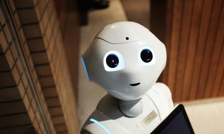 El robot Pepper vio la luz en 2005, agotándose las primeras unidades en cuestión de pocos segundos. El robot Pepper vio la luz en 2005, agotándose las primeras unidades en cuestión de pocos segundos.