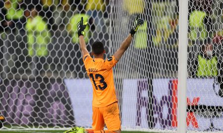 El arquero argentino Gerónimo Rulli fue clave para la consagración del Villarreal en la UEFA Europa League. El arquero argentino Gerónimo Rulli fue clave para la consagración del Villarreal en la UEFA Europa League.