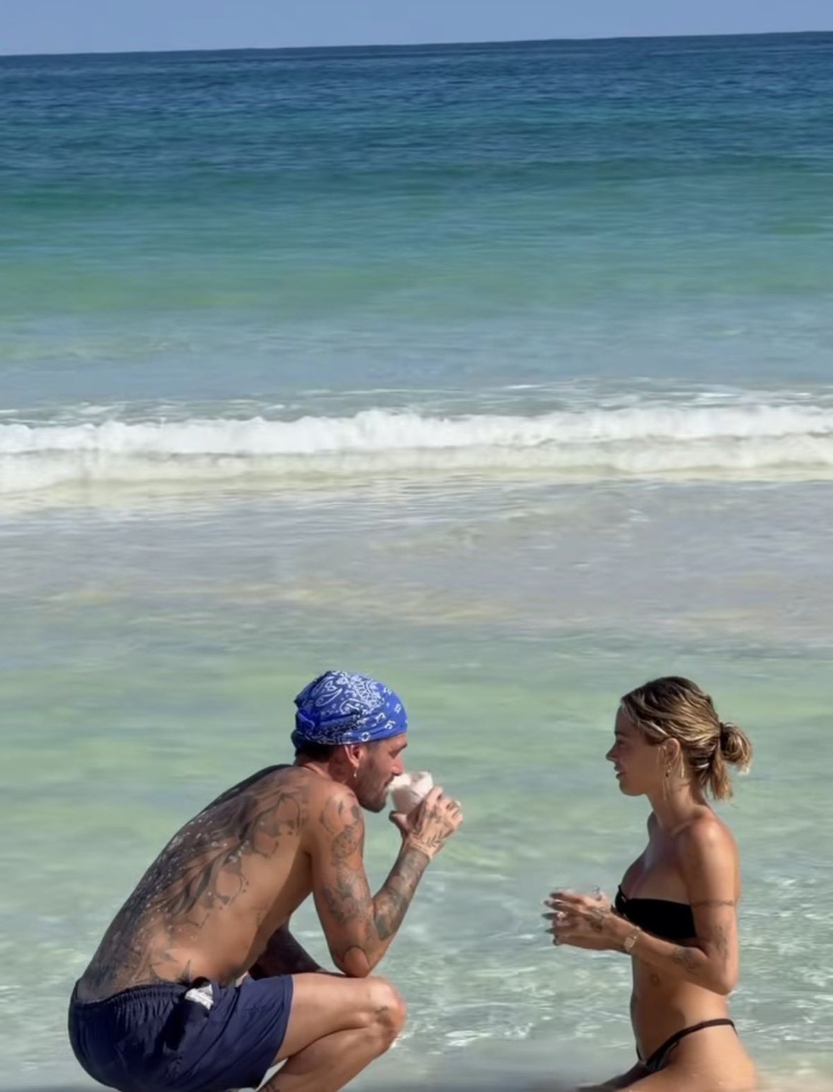 Tini junto a Rodrigo De Paul en sus merecidas vacaciones en el caribe. Tini junto a Rodrigo De Paul en sus merecidas vacaciones en el caribe.