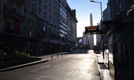 Buenos Aires frenó la mayoría de sus actividades por la pandemia. Es la ciudad más complicada de Argentina. Buenos Aires frenó la mayoría de sus actividades por la pandemia. Es la ciudad más complicada de Argentina.
