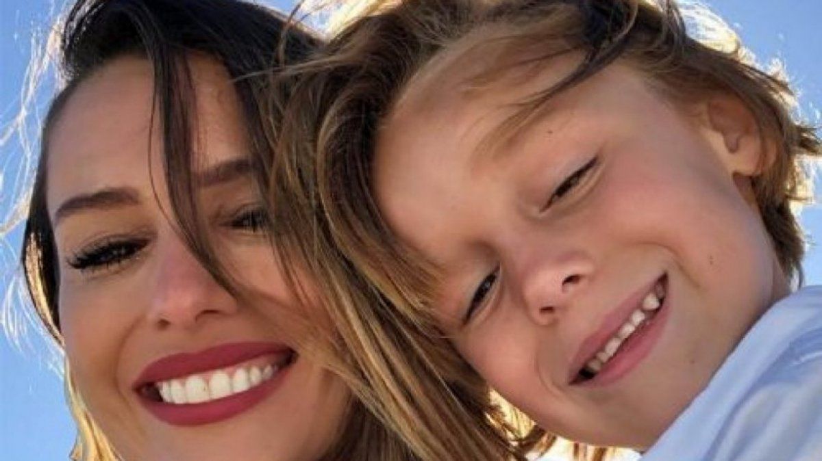 Pampita reveló el drama que sufre su hijo Benicio