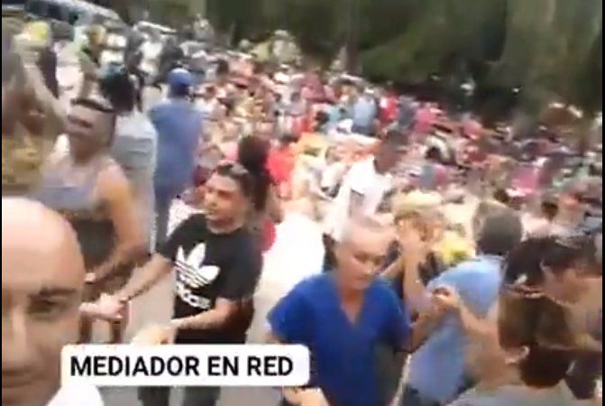 Se viralizaron imágenes de una celebración masiva en la localidad de Villa Larga