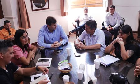 Paritaria municipal en Santa Fe: sin acuerdo salarial, las partes volverán a reunirse el lunes 9. Paritaria municipal en Santa Fe: sin acuerdo salarial, las partes volverán a reunirse el lunes 9.