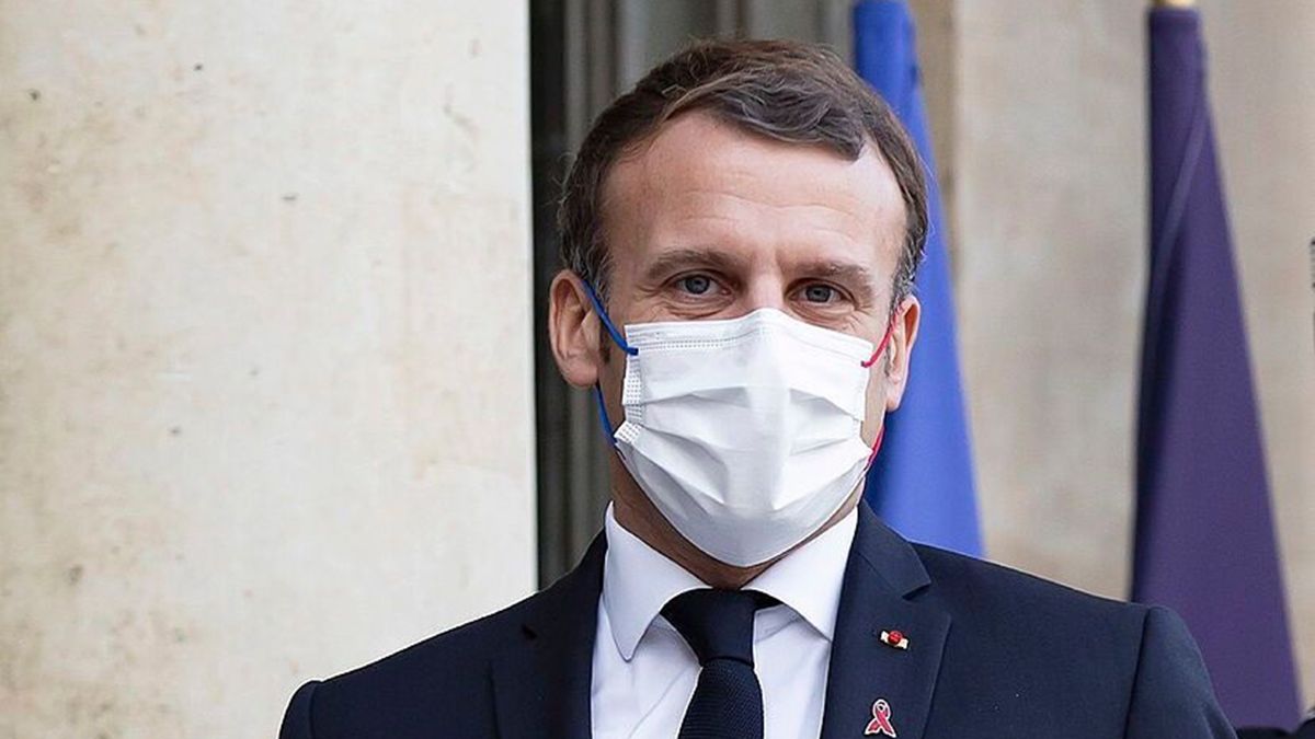 El gobierno de Emmanuel Macron exige pase sanitario a su población para permitir el ingreso a bares, restaurantes y otros eventos masivos.