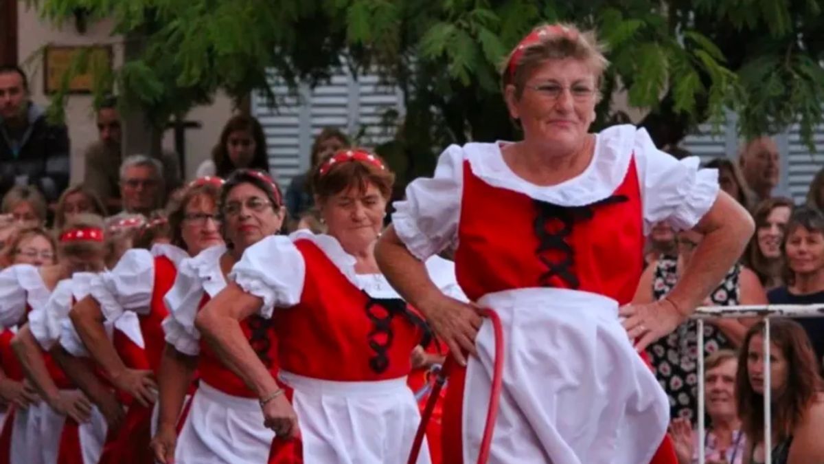 En el Strudel Fest se realizan danzas típicas alemanas. En el Strudel Fest se realizan danzas típicas alemanas.