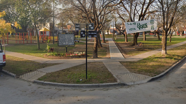 El hombre fue asaltado en la plaza ubicada frente al Hospital Zayago.