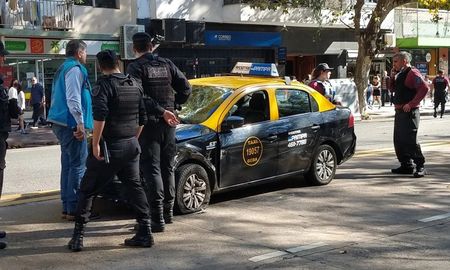 Este domingo por la madrugada murió una de las tres turistas francesas que fueron atropelladas por un taxista que tuvo un ACV al volante. Este domingo por la madrugada murió una de las tres turistas francesas que fueron atropelladas por un taxista que tuvo un ACV al volante.